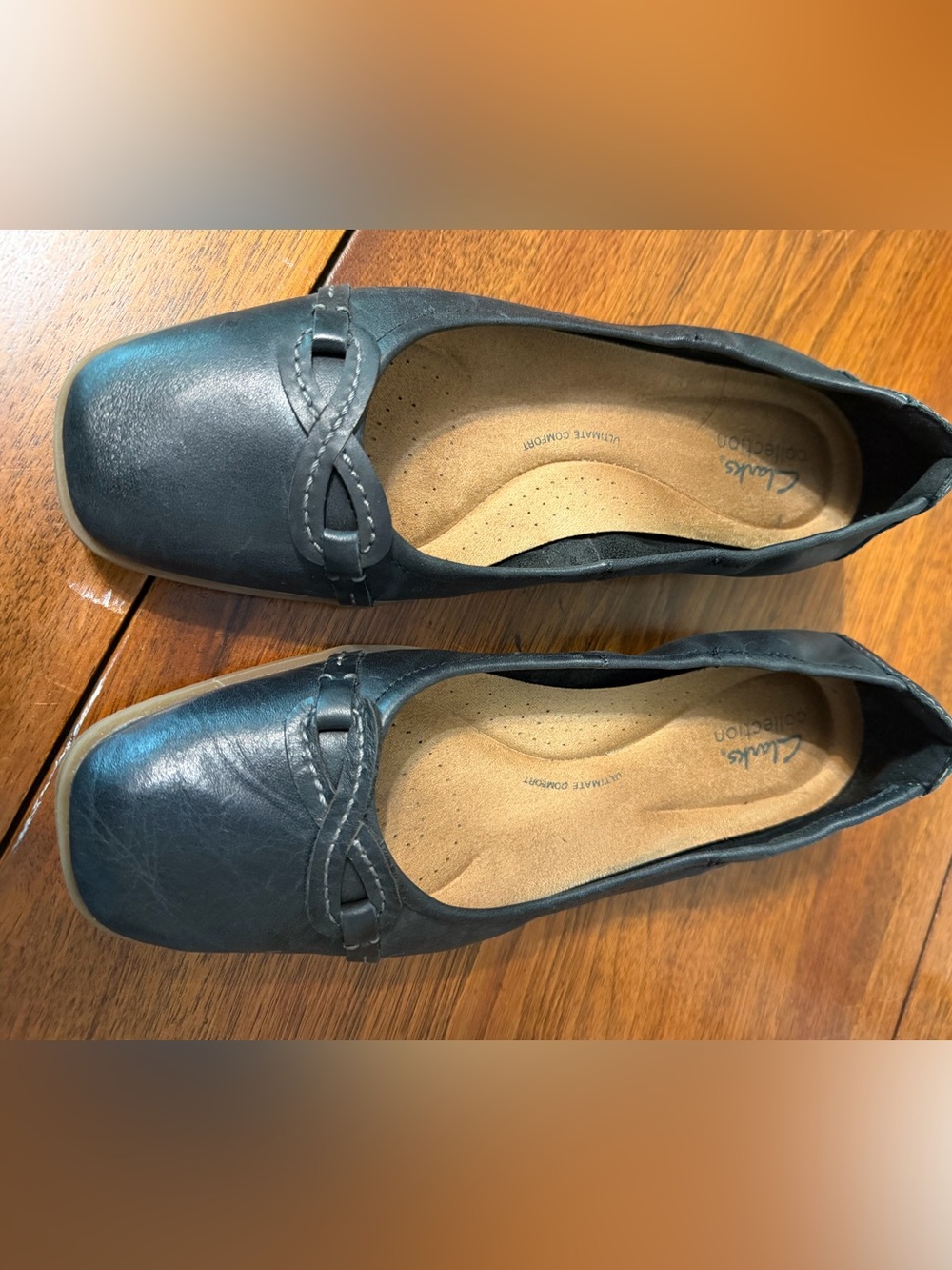 Clarks Navy Blue Leather Slip-On Ballet Flat